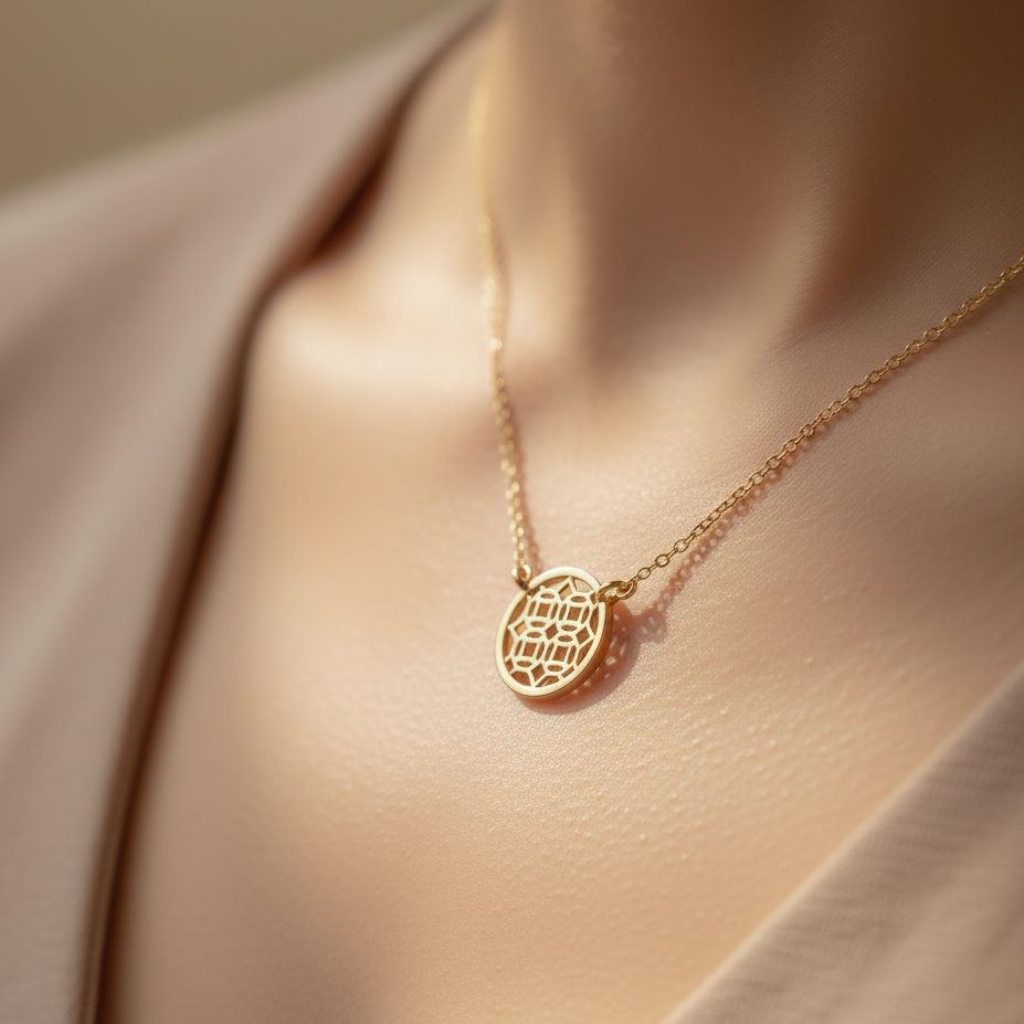 Gold Round Lace Filigree Necklace