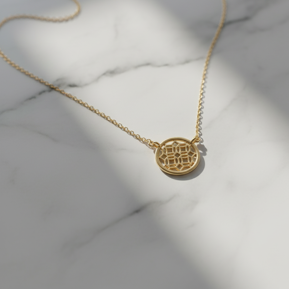 Gold Round Lace Filigree Necklace