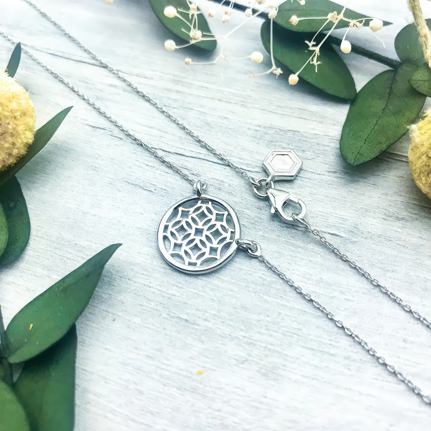 Silver Round Lace Filigree Necklace
