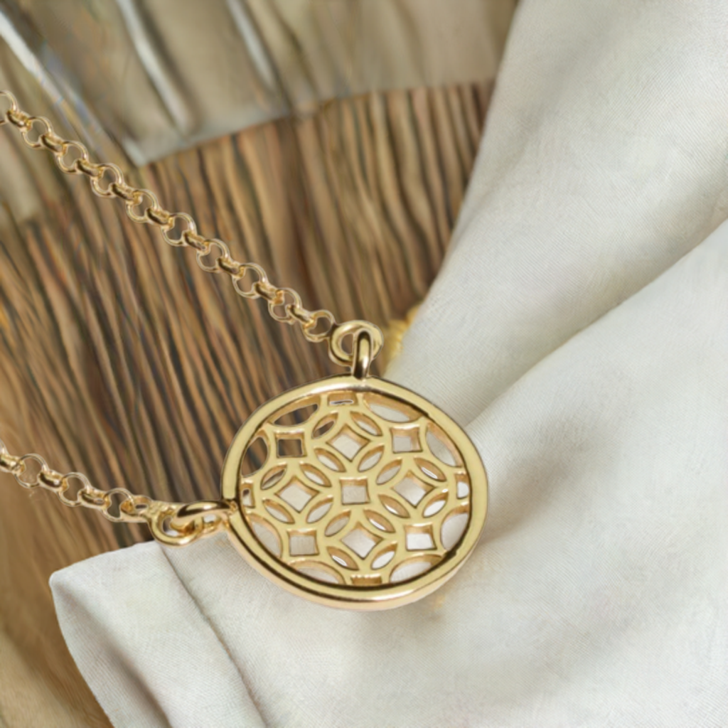 Gold Round Lace Filigree Necklace