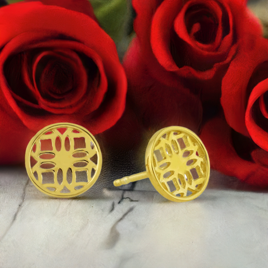 Gold Stud Earrings with Round Filigree