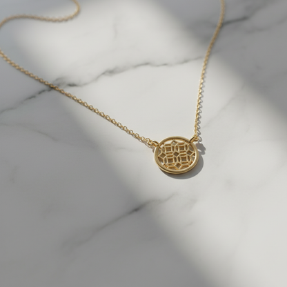 Gold Round Lace Filigree Necklace