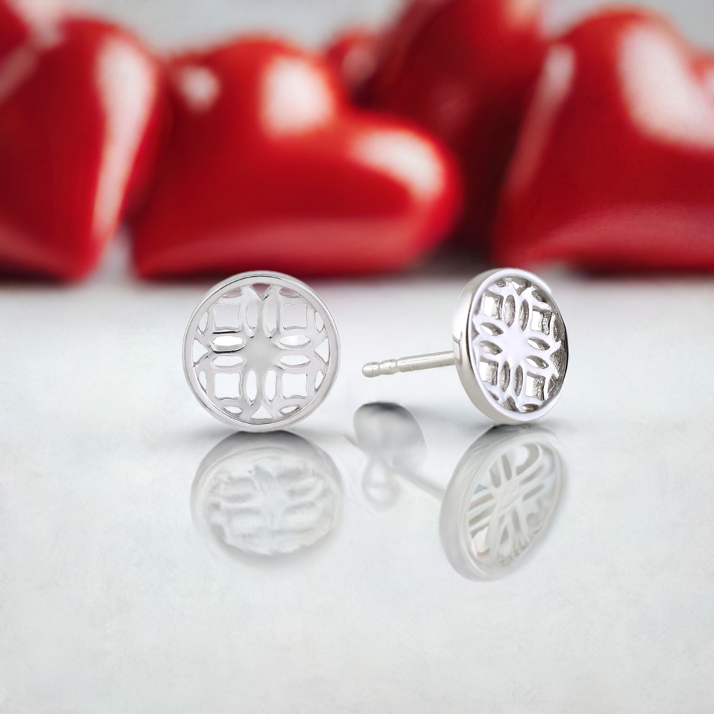 Silver Stud Earrings with Round Filigree