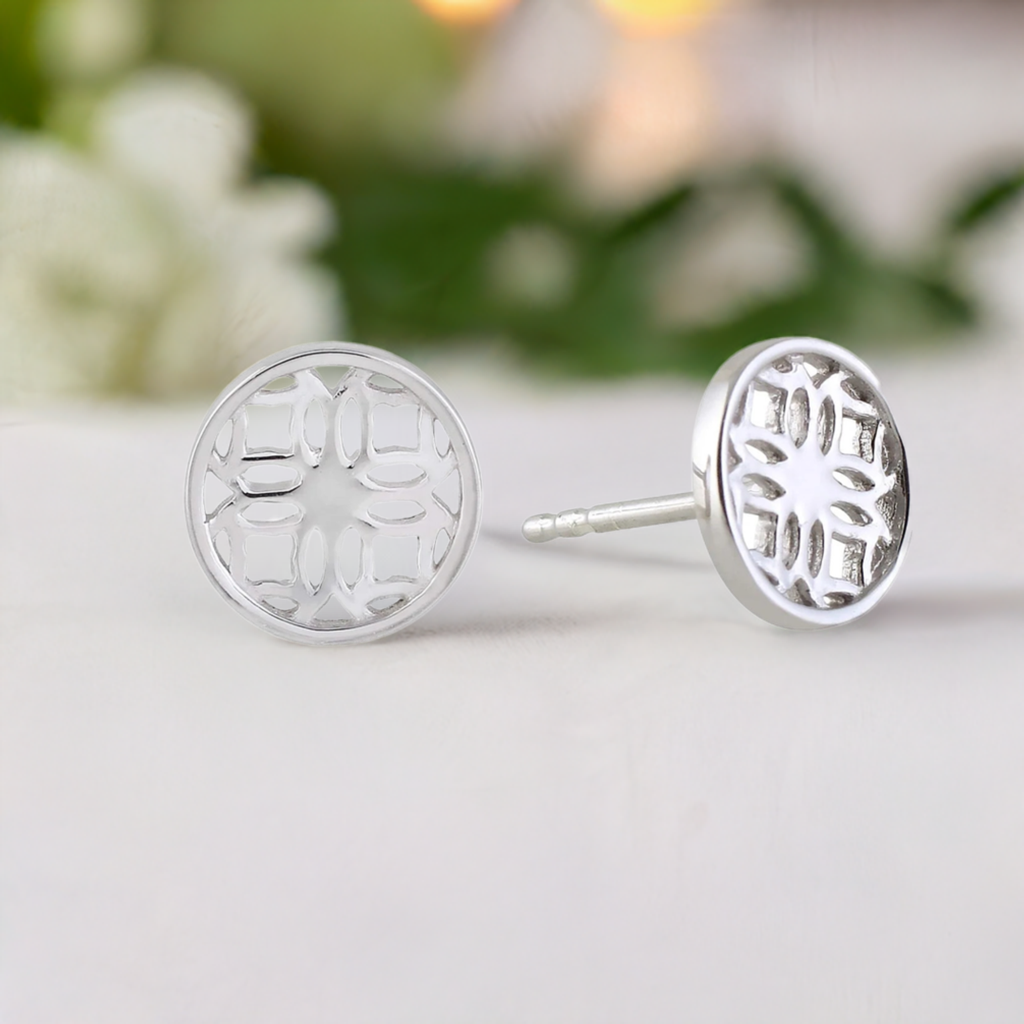 Silver Stud Earrings with Round Filigree