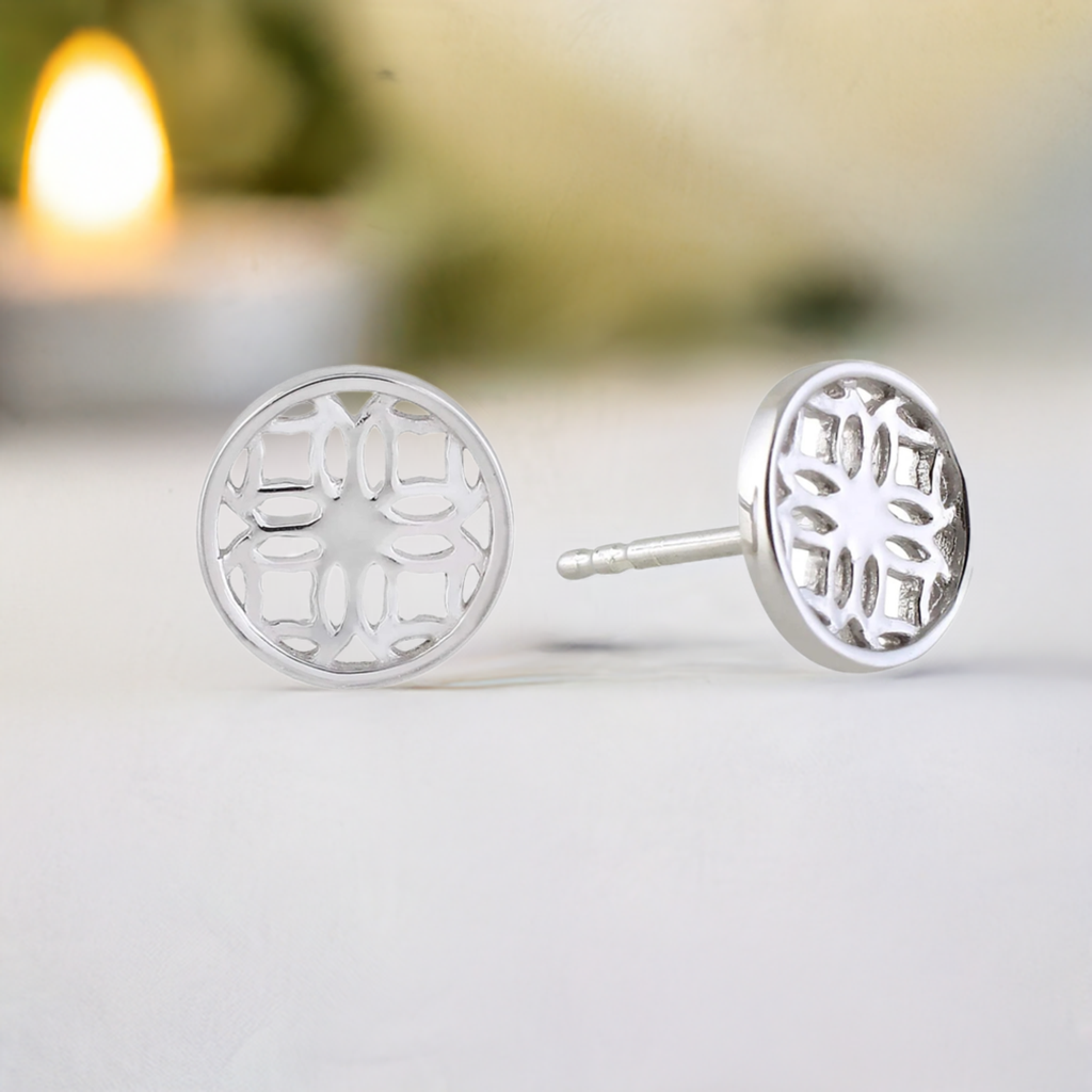 Silver Stud Earrings with Round Filigree